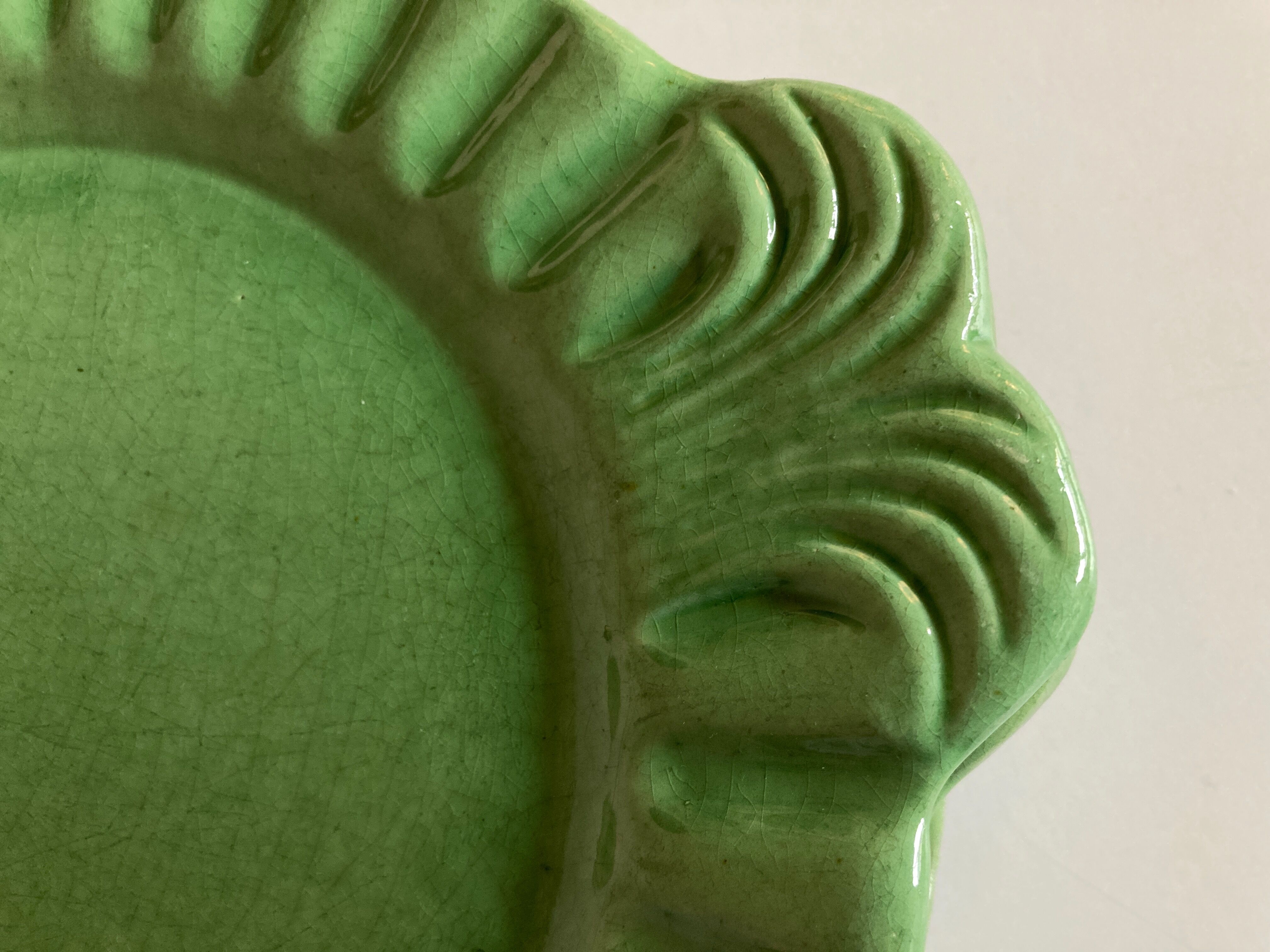 Set de 6 assiettes en terre vernissée vert Atelier Cérenne Vallauris 1945 - 1958