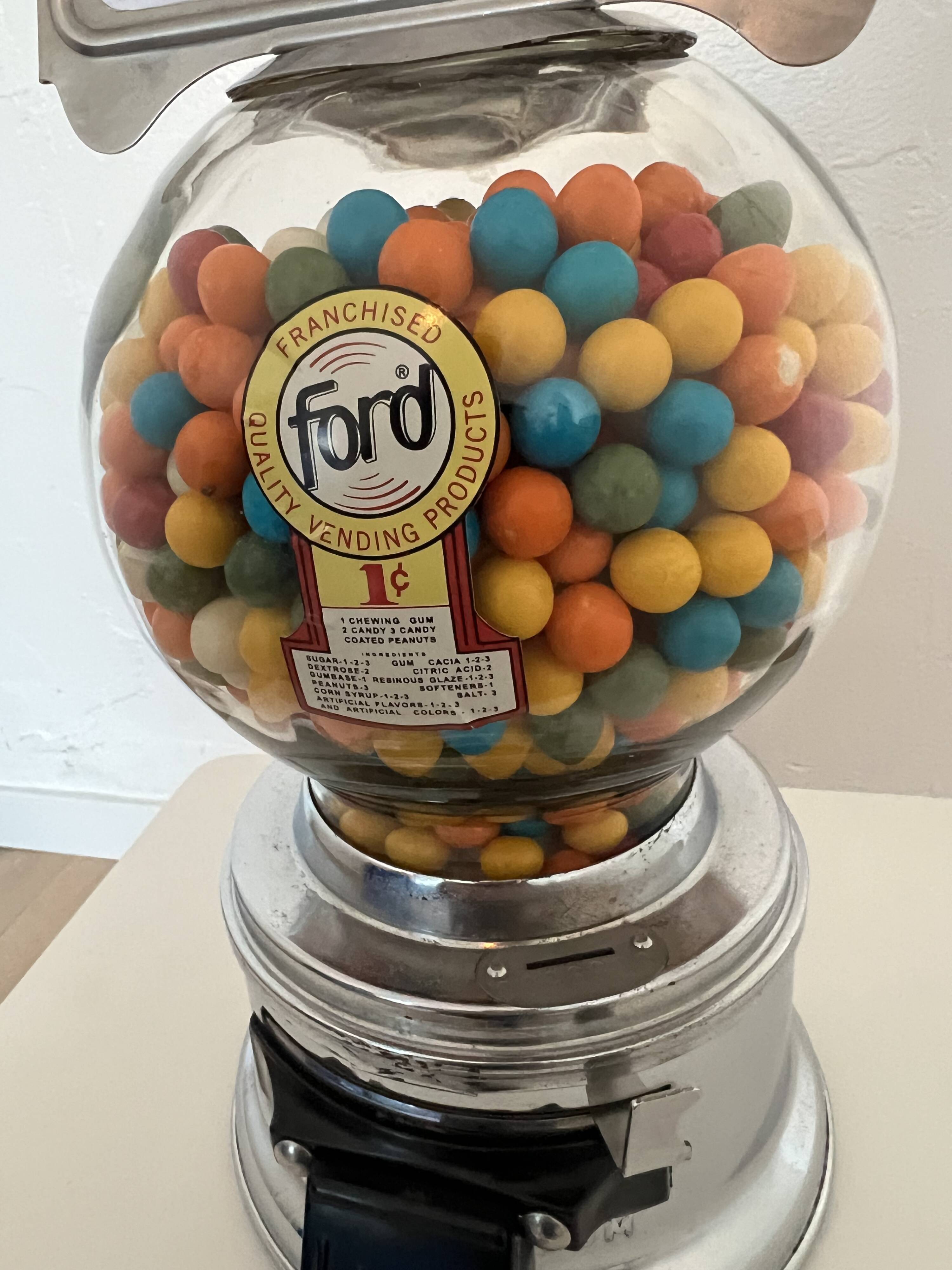 Ford gumball machine distributor US 50s Eames