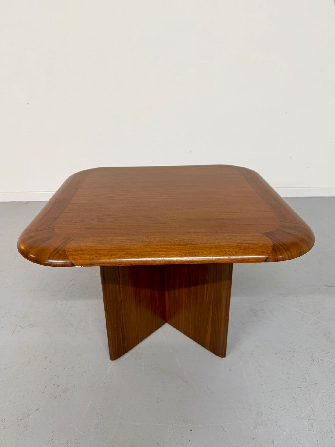 Small Scandinavian design coffee table from the 70s, vintage Hohnert.
