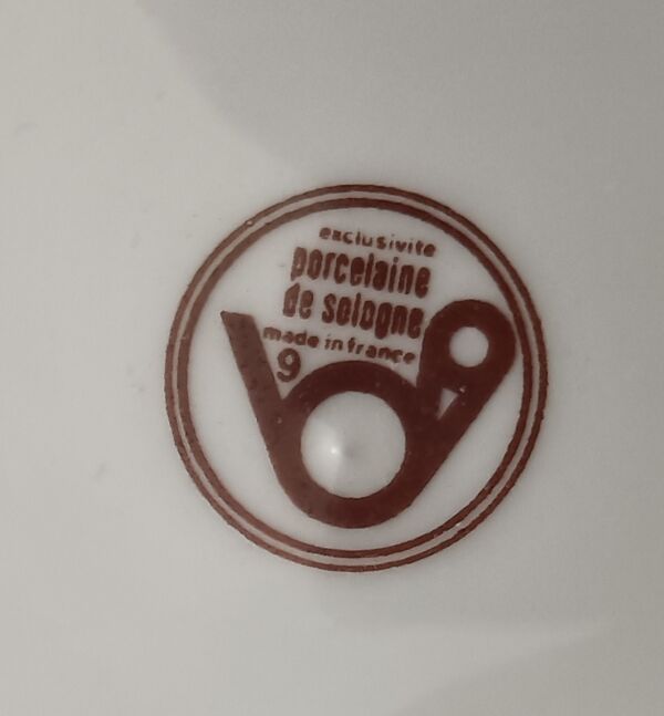Service vaisselle en porcelaine de Sologne