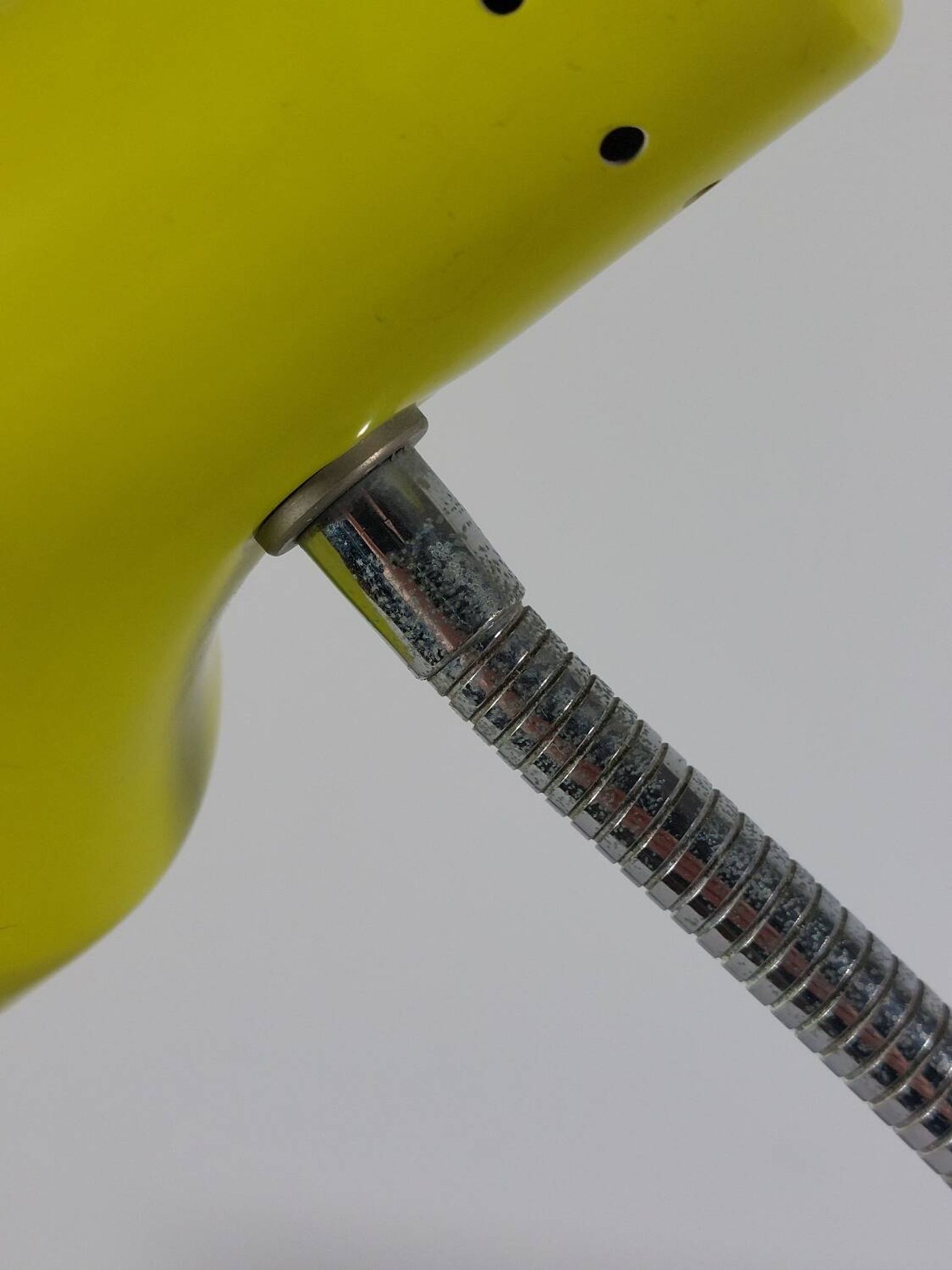 Lampe de table en métal jaune-vert, années 50