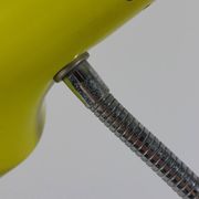 Lampe de table en métal jaune-vert, années 50