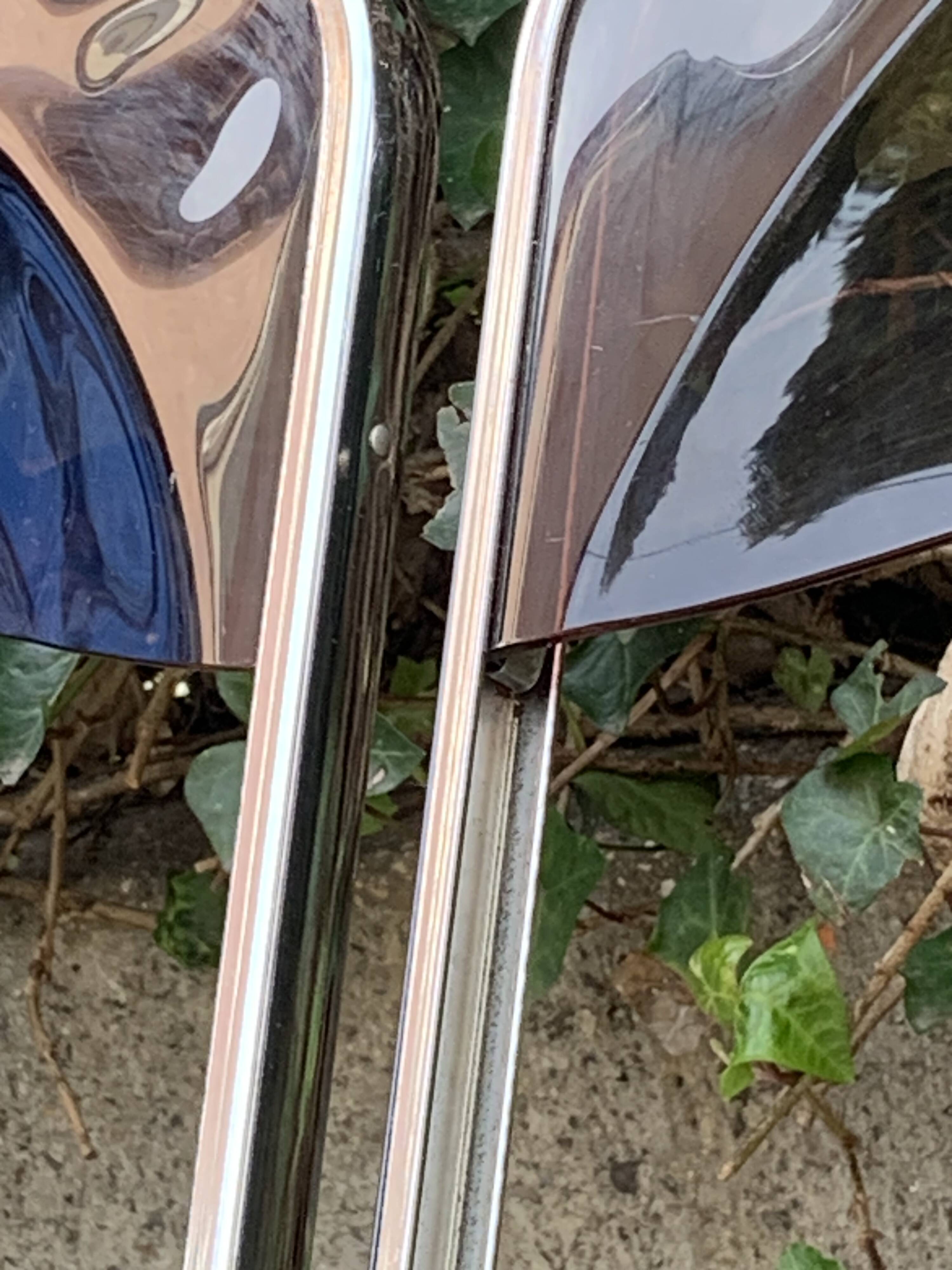 6 chaises pliantes en Plexiglas fumé et métal chrome Chaisor 1970