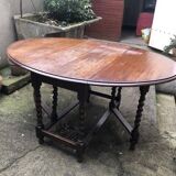 Oval folding English table