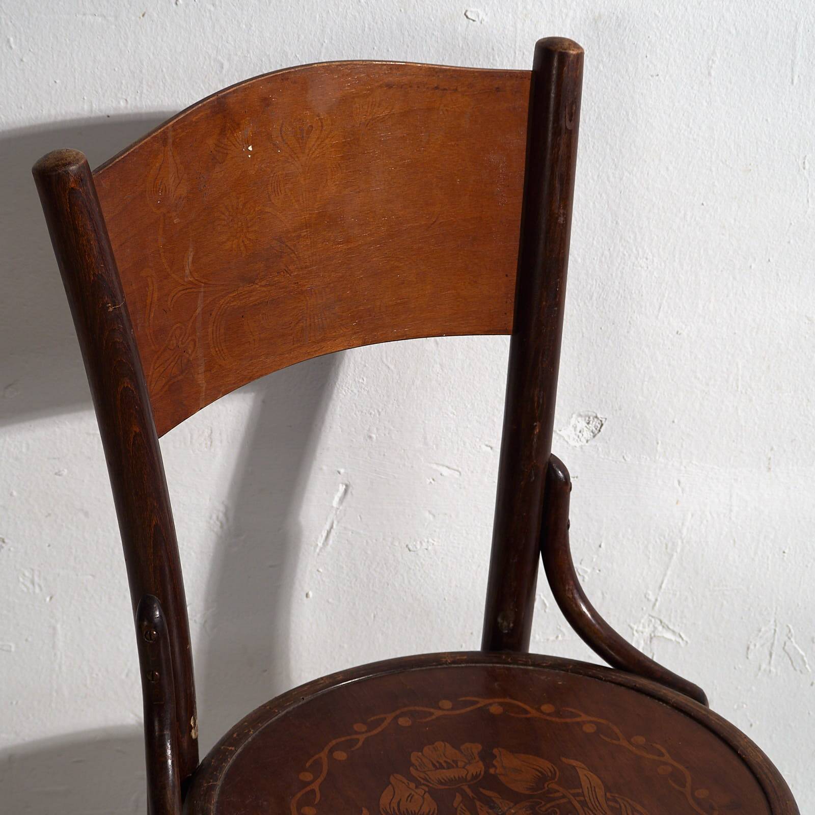 Antique Thonet dining room chairs (c.1900). Set of 4 pieces