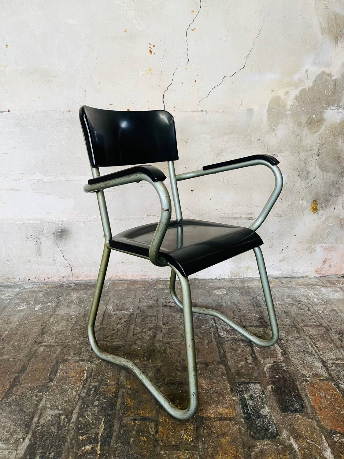 Bakelite tubular sled chair Bauhaus René Herbst 1940 1950