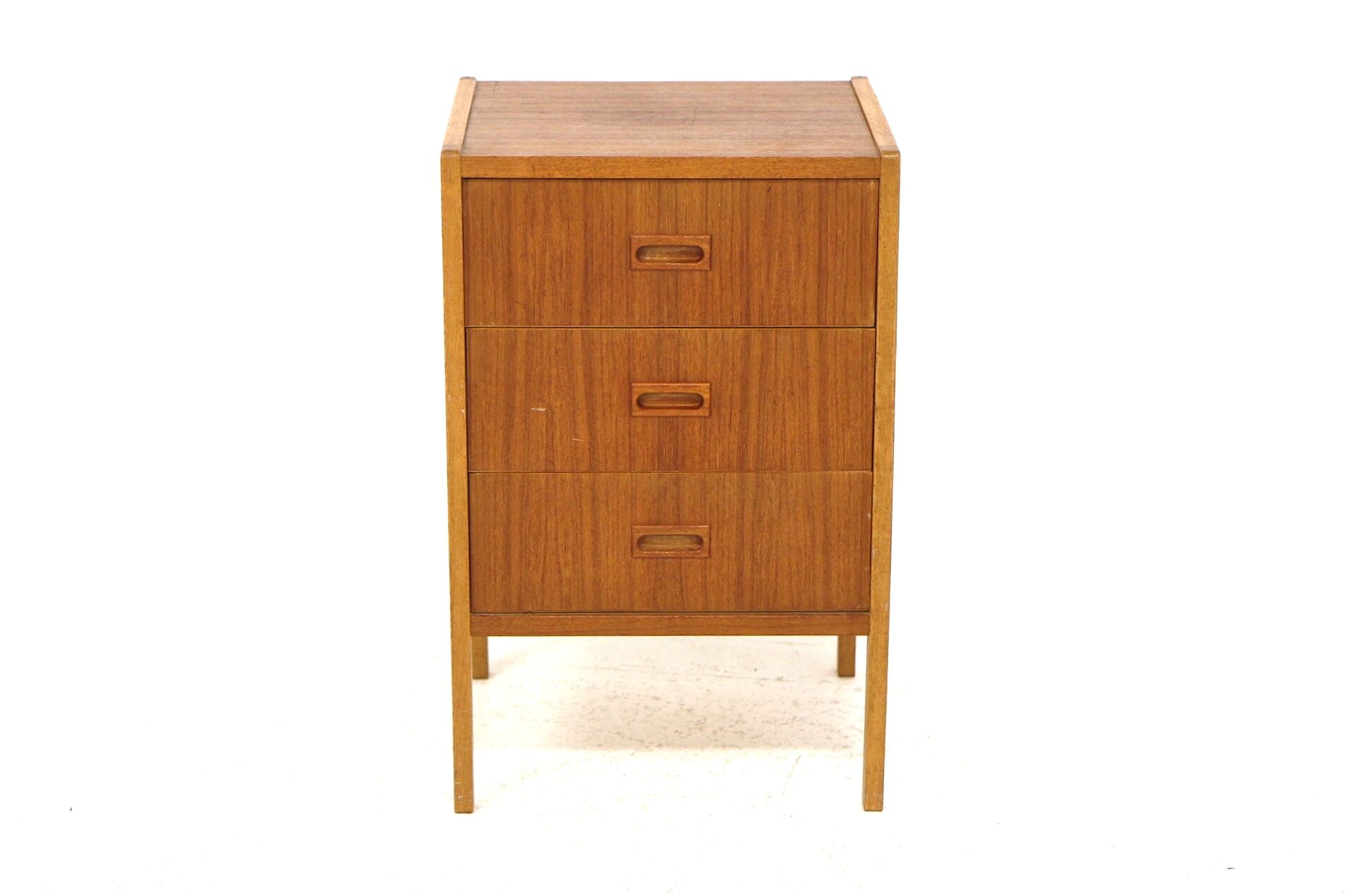 Teak chest of drawers, Bertil Fridhagen, Bodafors, Sweden, 1960