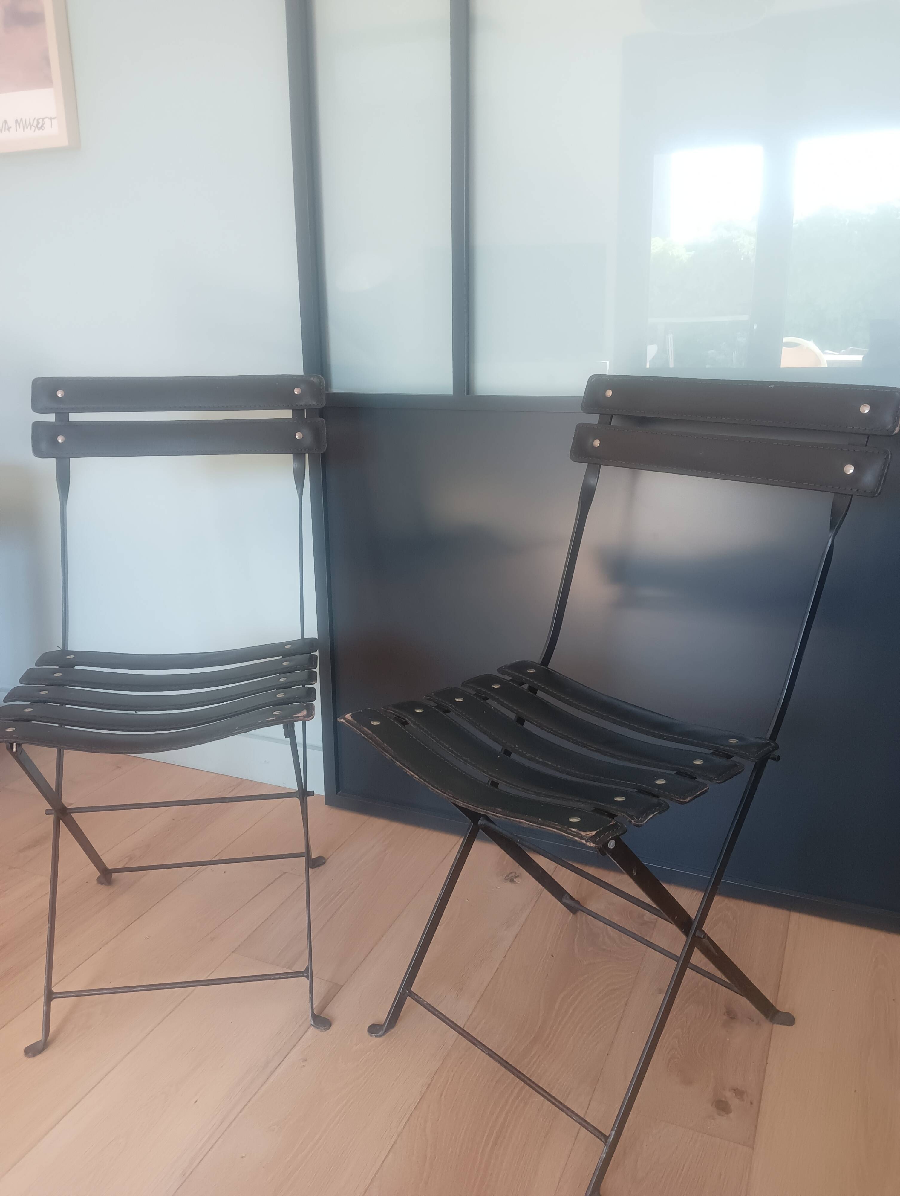 Chaise cuir noire pliante Flik