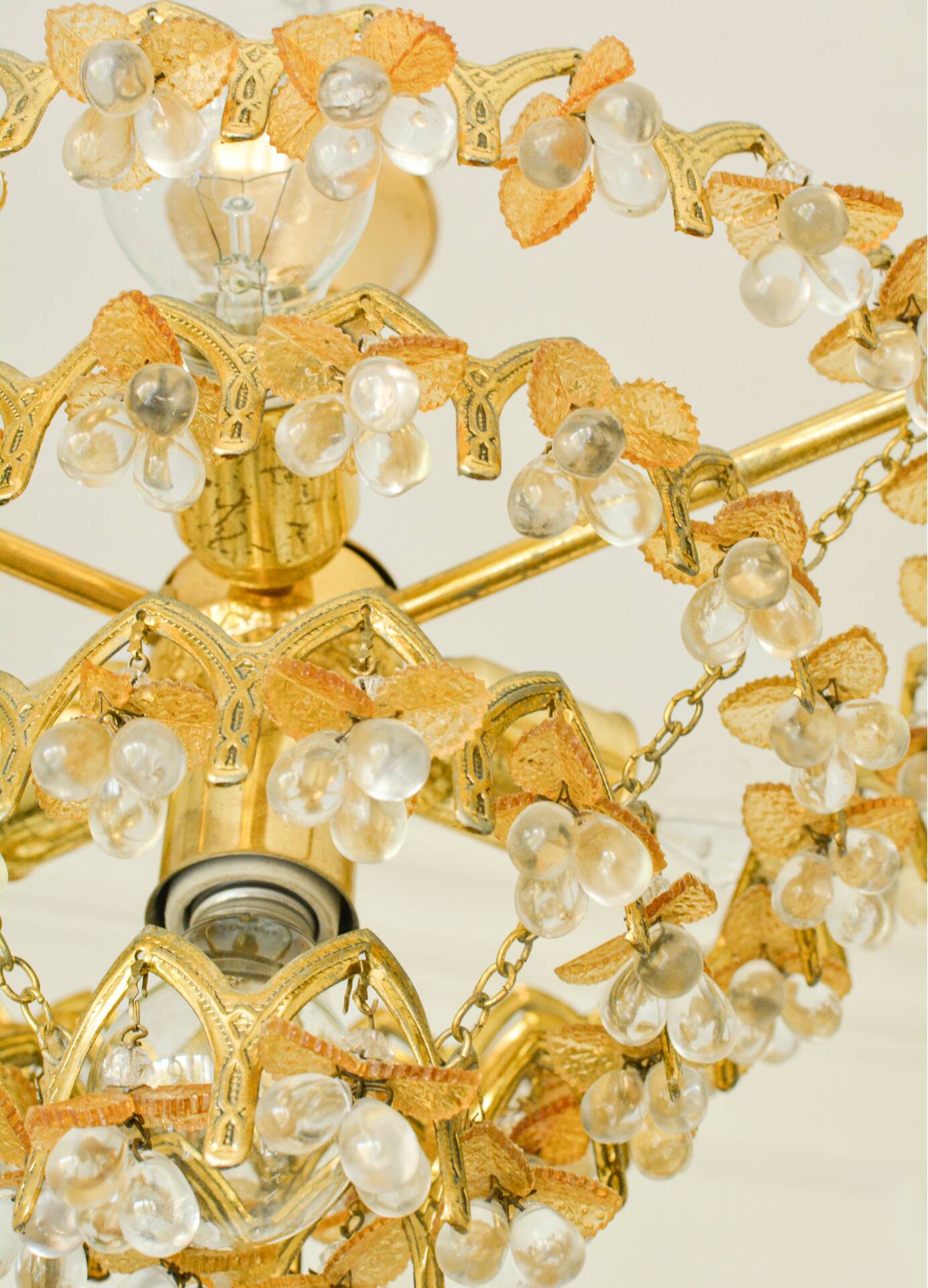 Vintage Murano glass chandelier with 58 fruits – gold metal