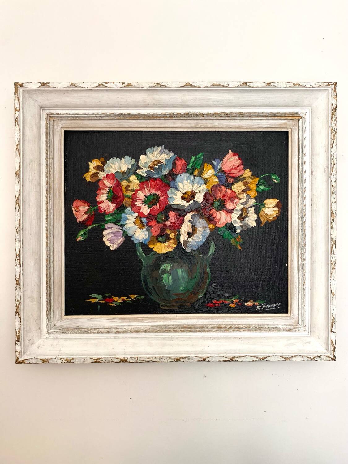 Old oil on canvas depicting a bouquet of flowers
