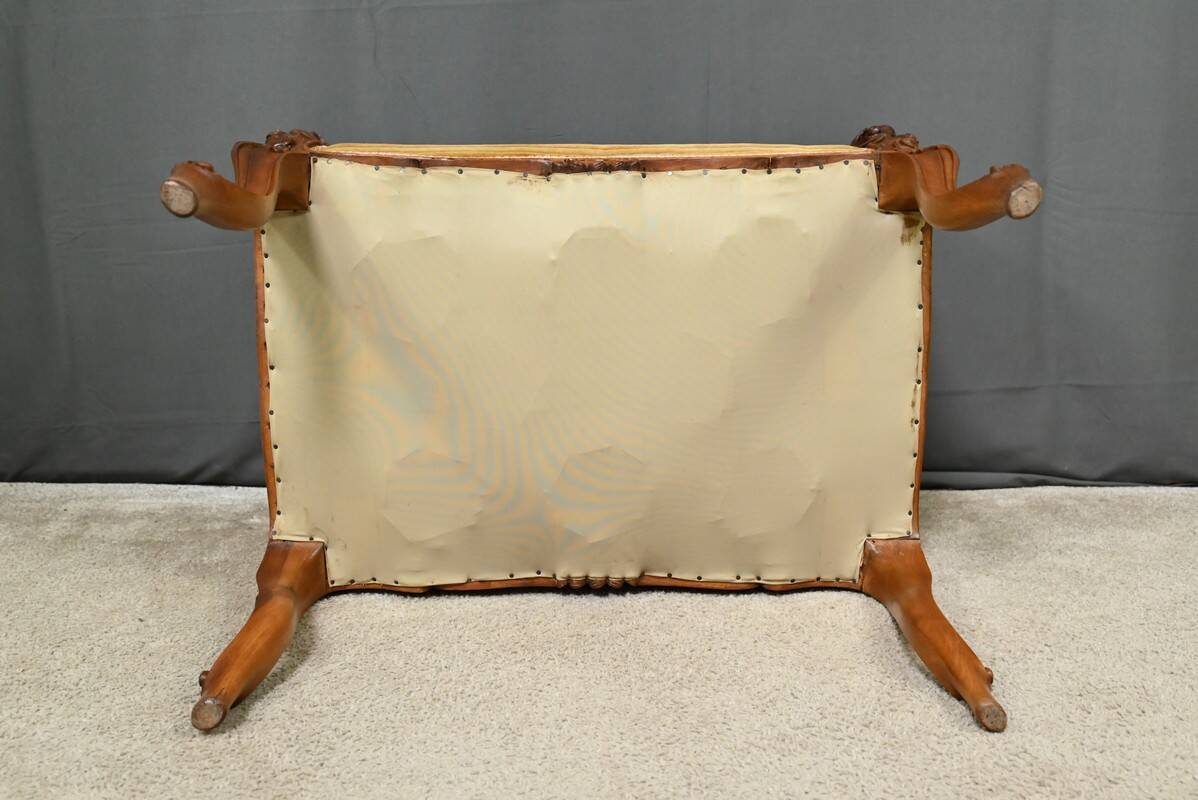 Small Louis XV Style Bench with Armrests in Blond Mahogany – 1920