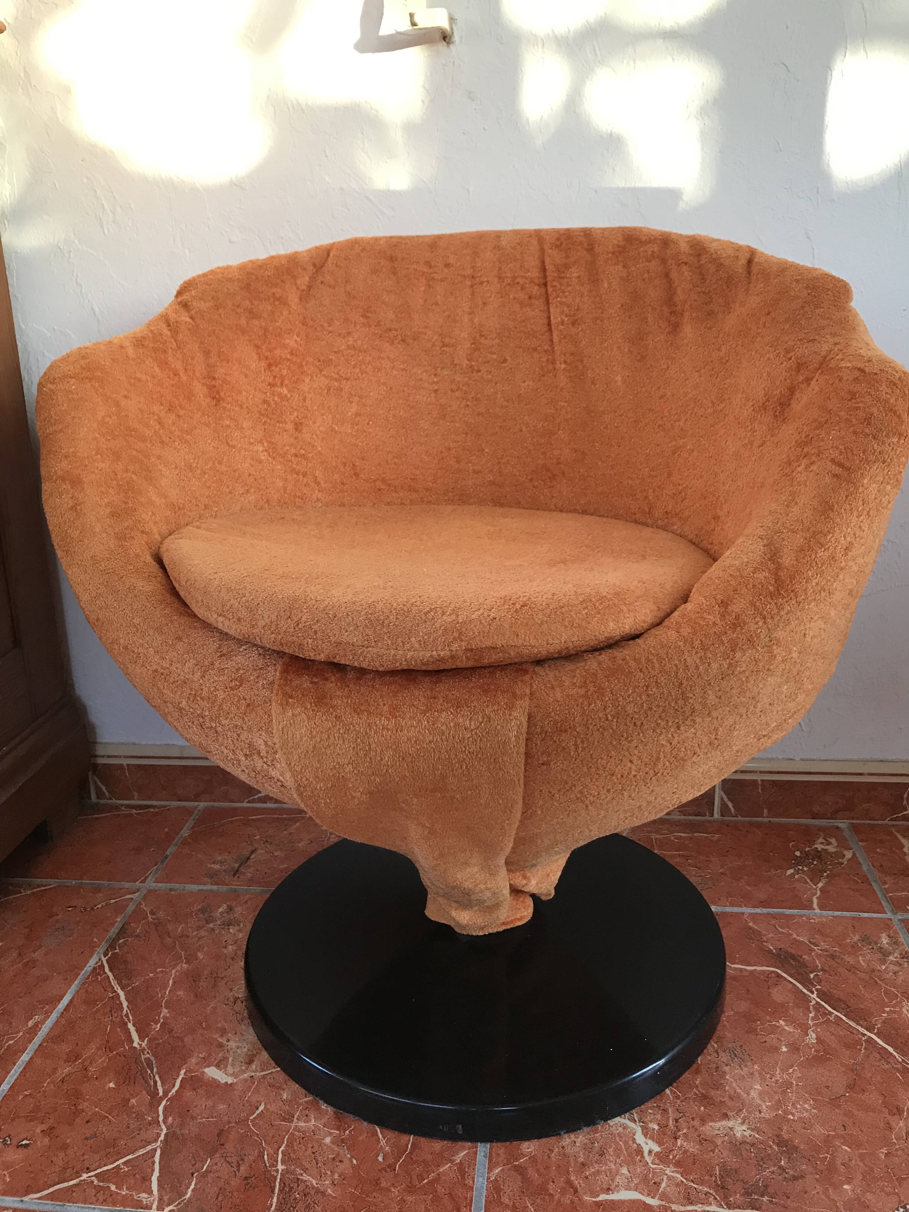 Fauteuil boule  en tissu orange, années 1970
