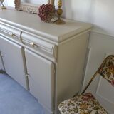 Old buffet