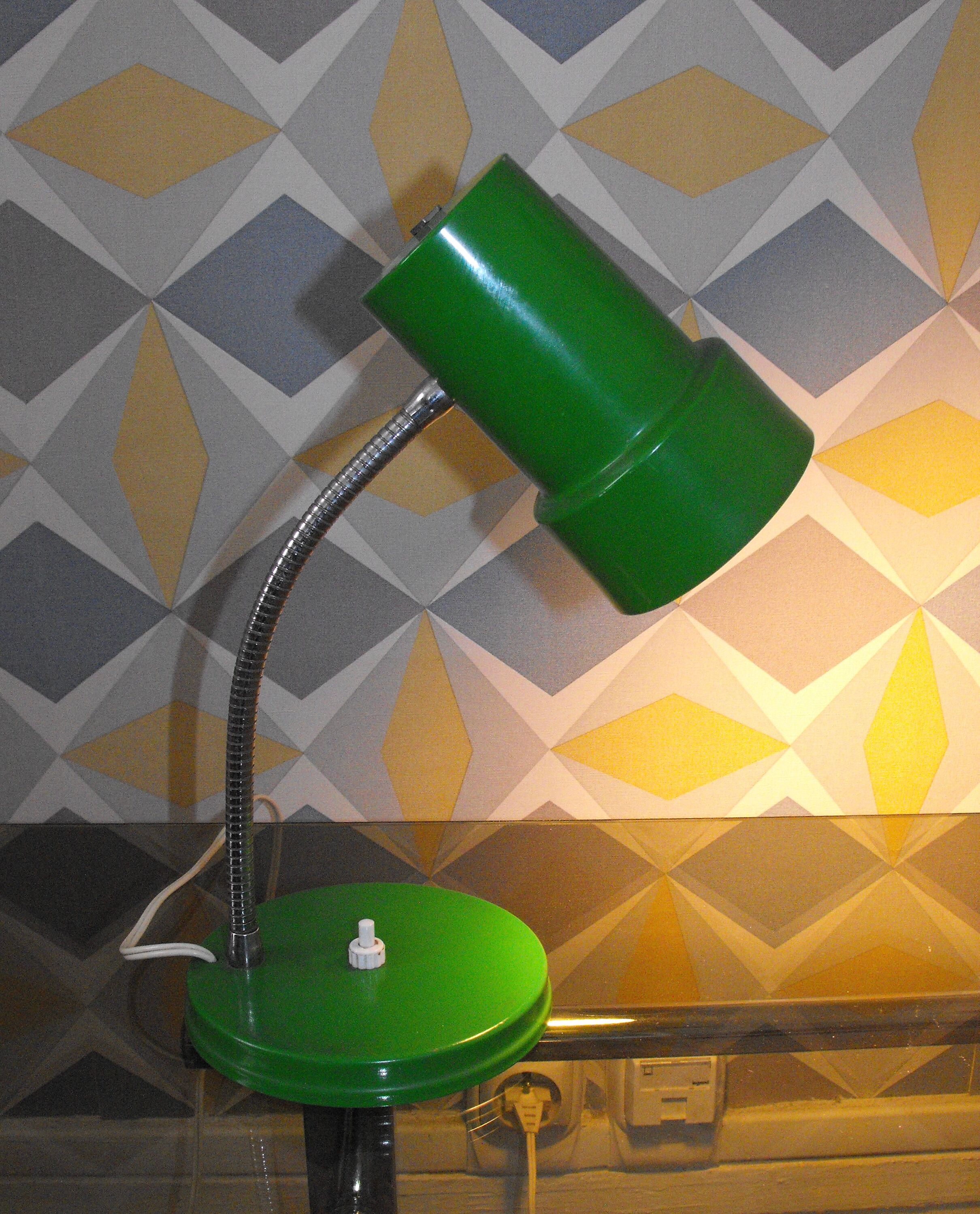 Desk lamp, green apple 70