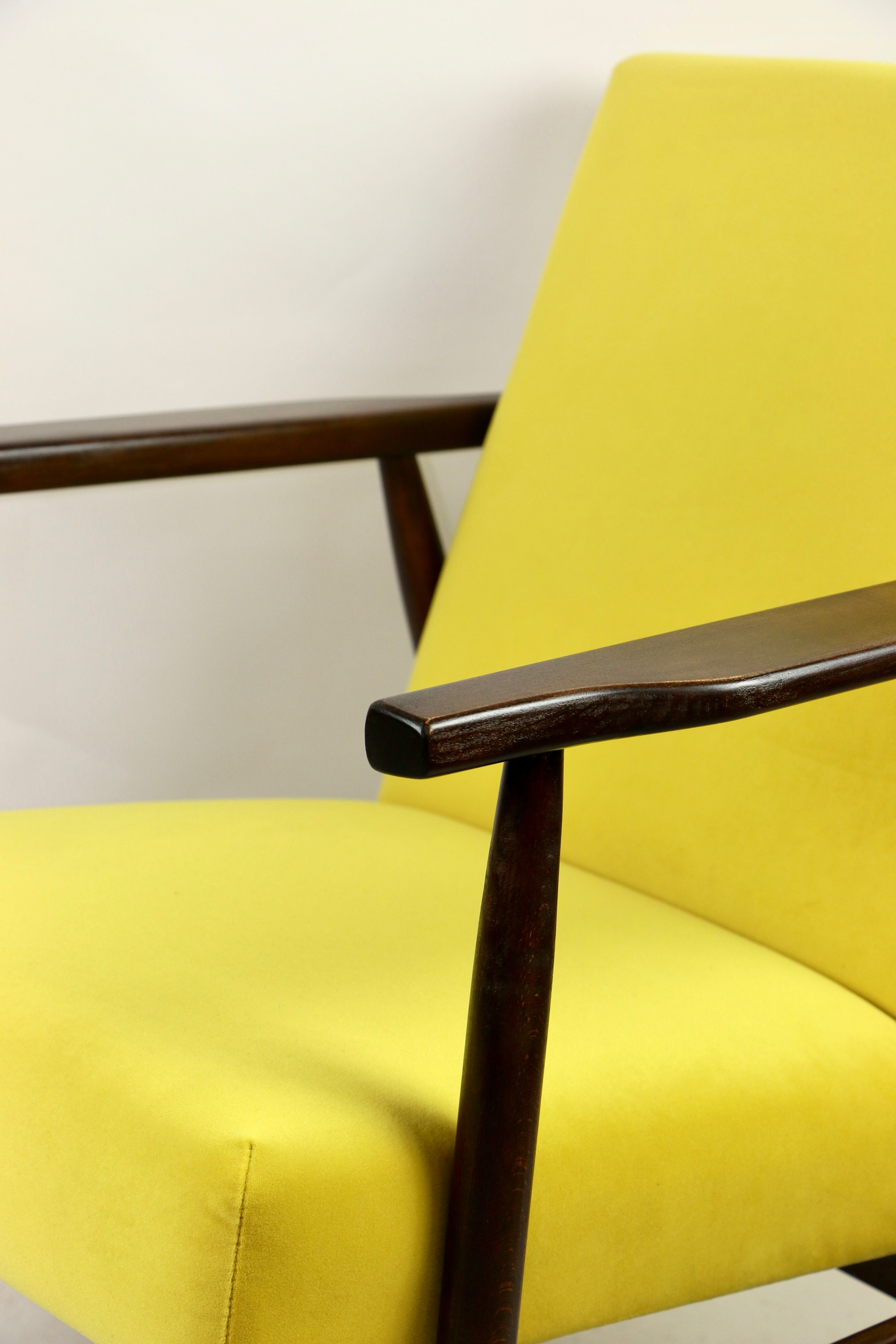 Fauteuil jaune, années 1970