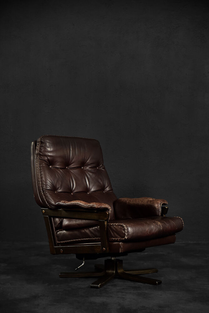 Modern Scandinavian brown leather swivel chair, 1970s