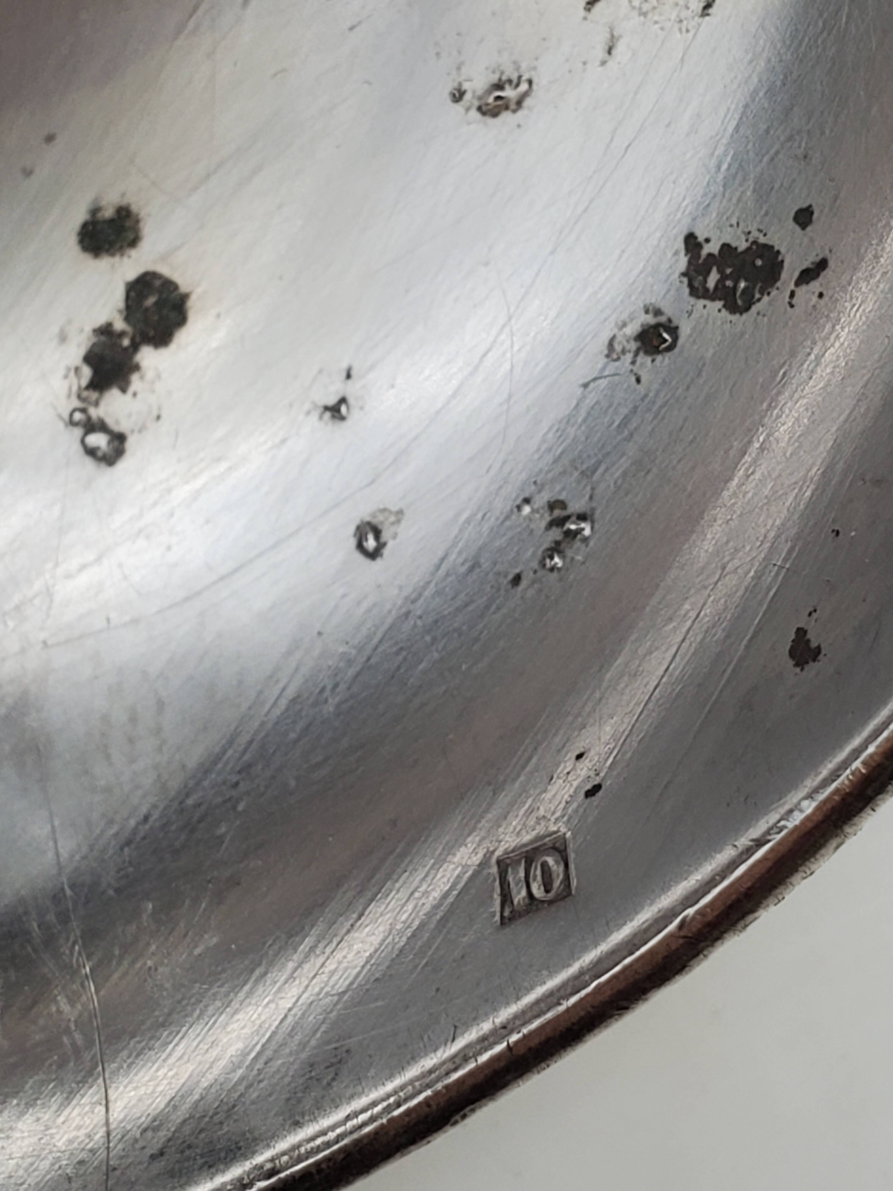 2 louches en métal argenté, modèle uniplat