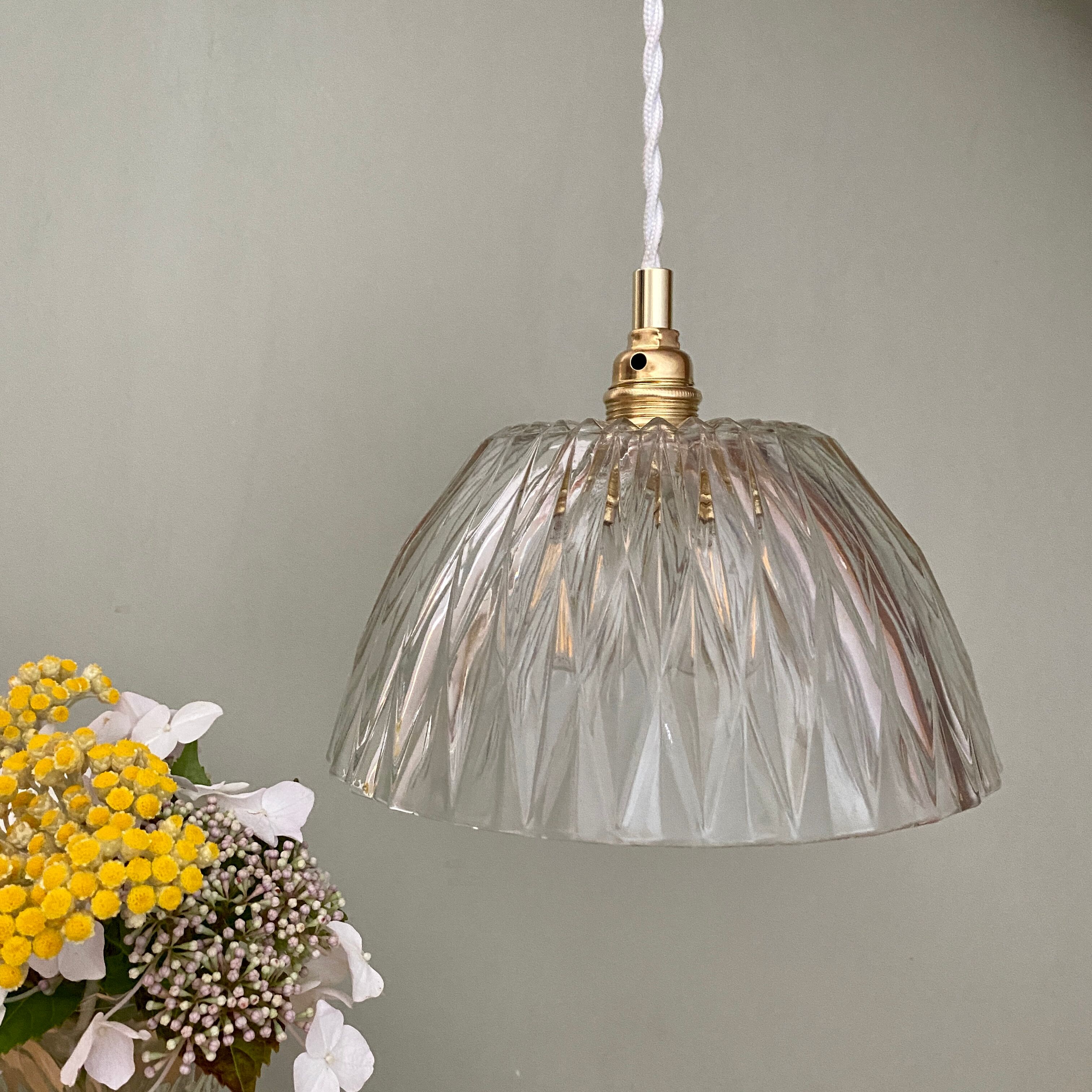 Vintage lamp lamp in molded glass