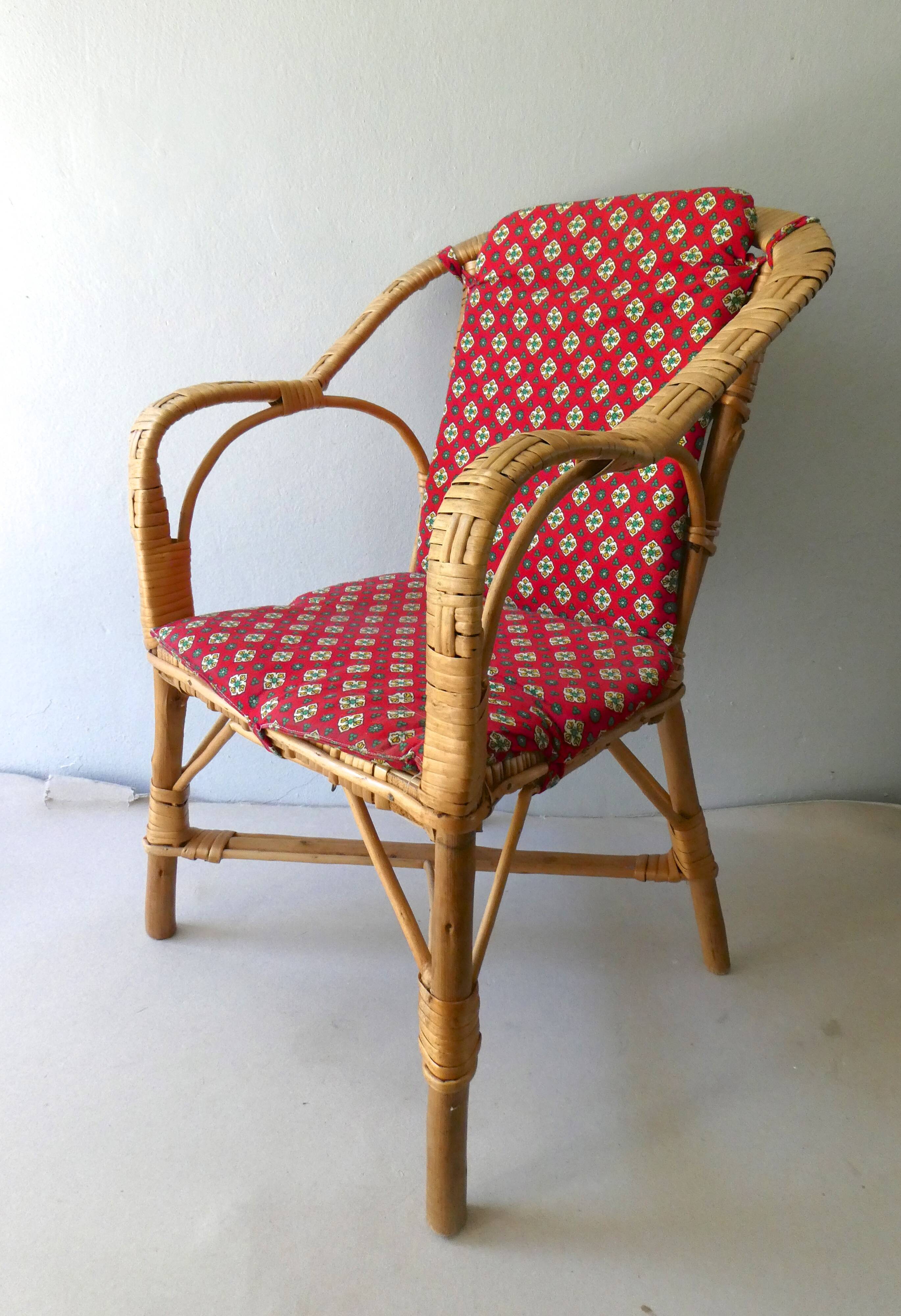 Child rattan chai of the 1970s