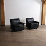 Pair of Dieter Rams Model 620 lounge chairs black leather for Vitsoe 1980s