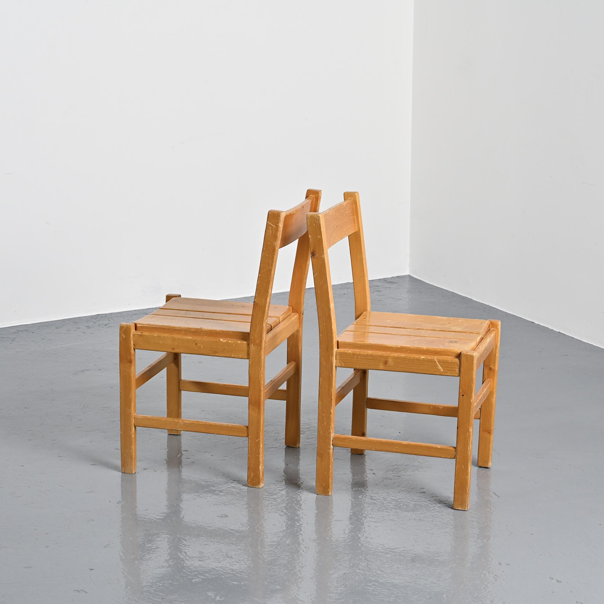 Pair of pine chairs, Maison Regain, France, circa 1970