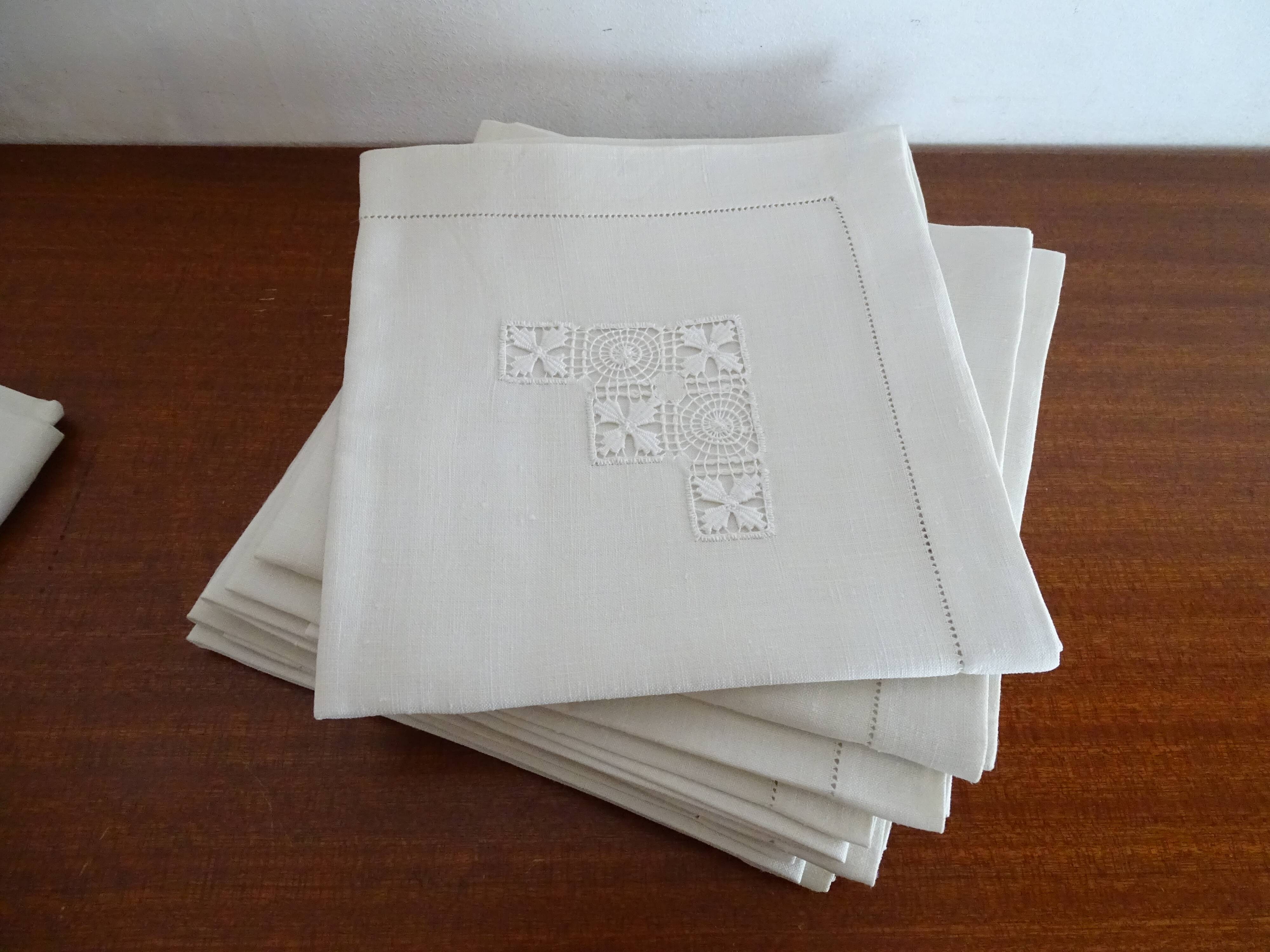 Nappe et 14 serviettes en lin ajouré broderies fines 335 x 170