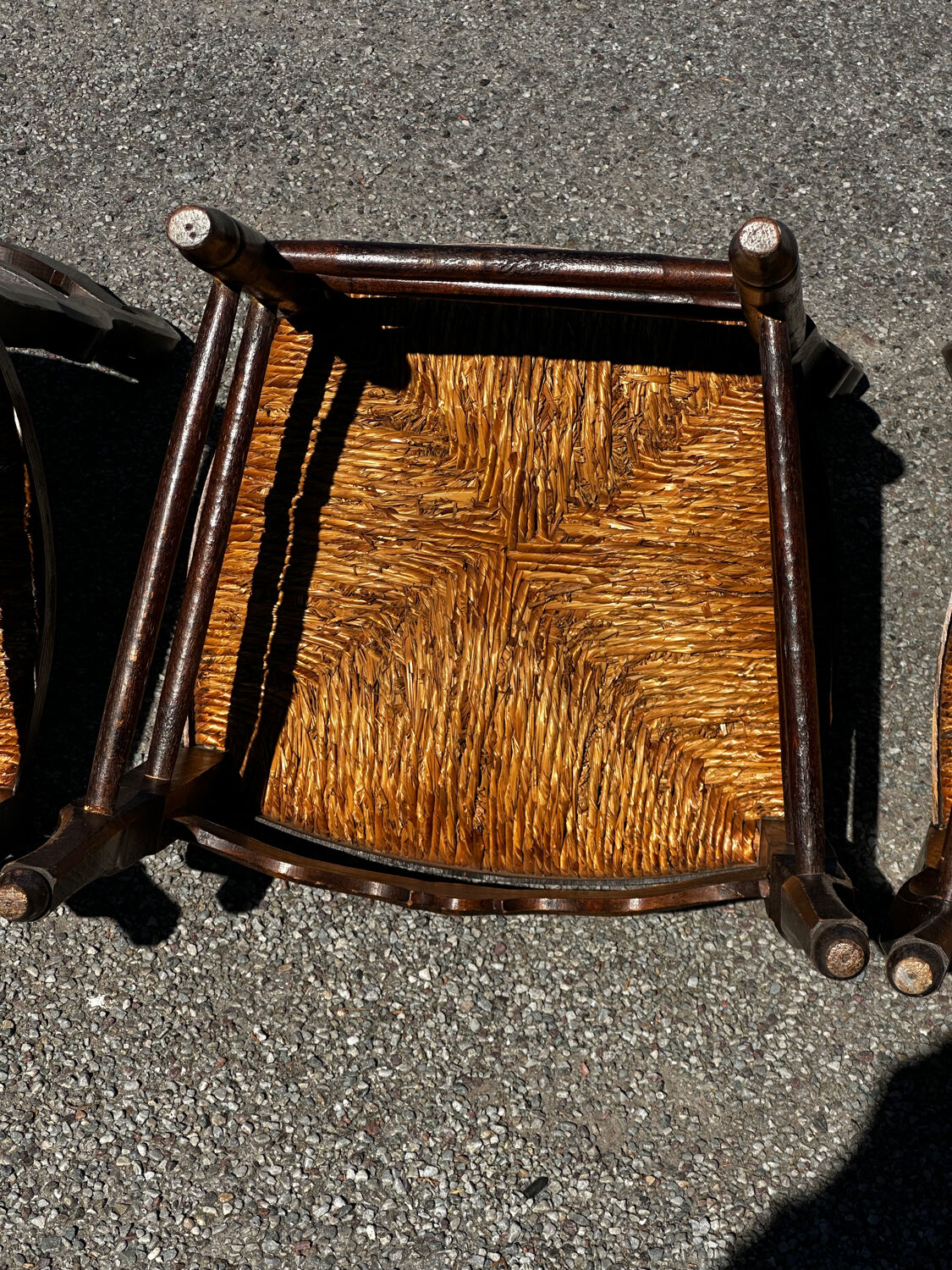 Set of 4 Louis XV straw chairs – solid wood – curved backrest