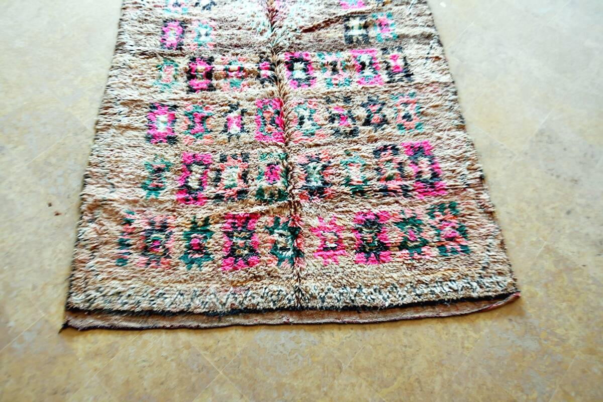 Vintage Boujaad rug 340 x 165 cm