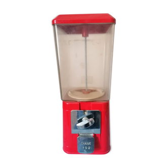 Peanut dispenser
