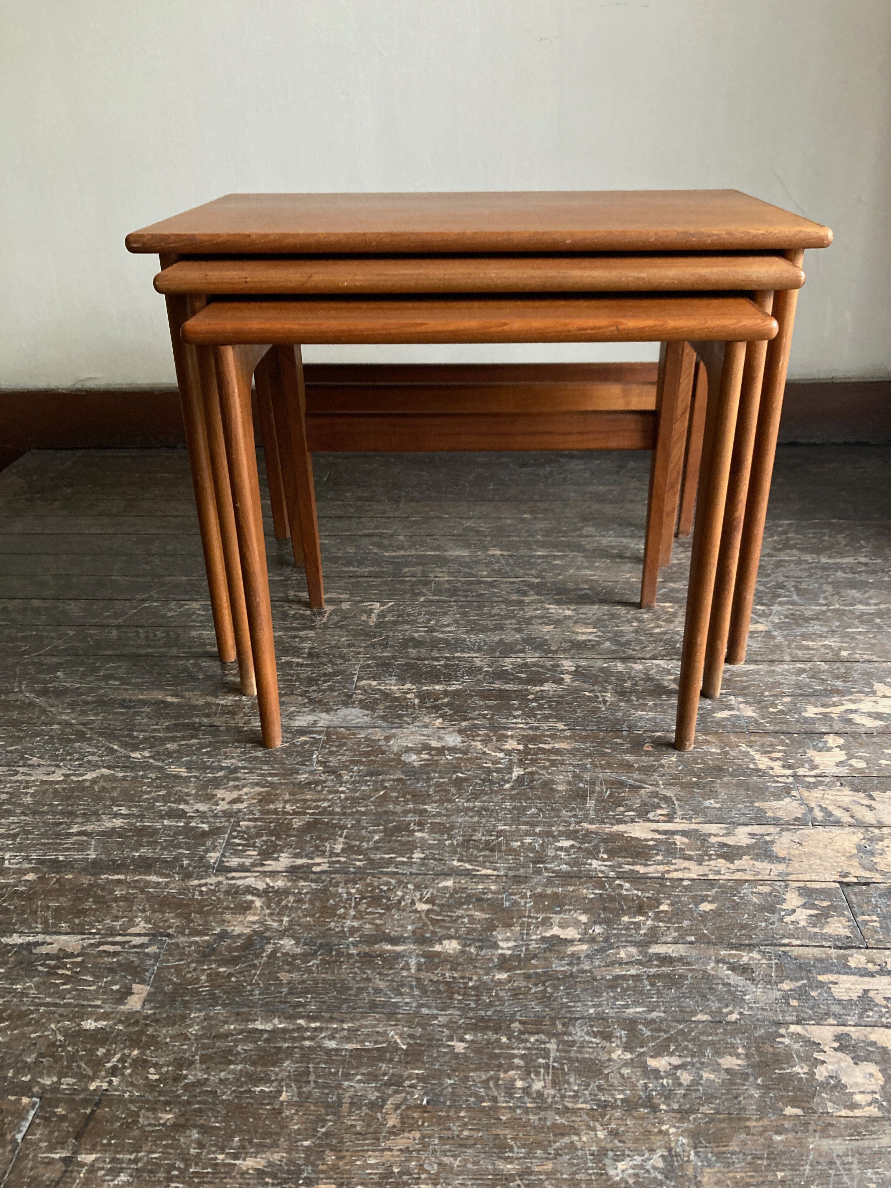 Tables gigogne de Kai Kristiansen édité par VM Denmark 1950