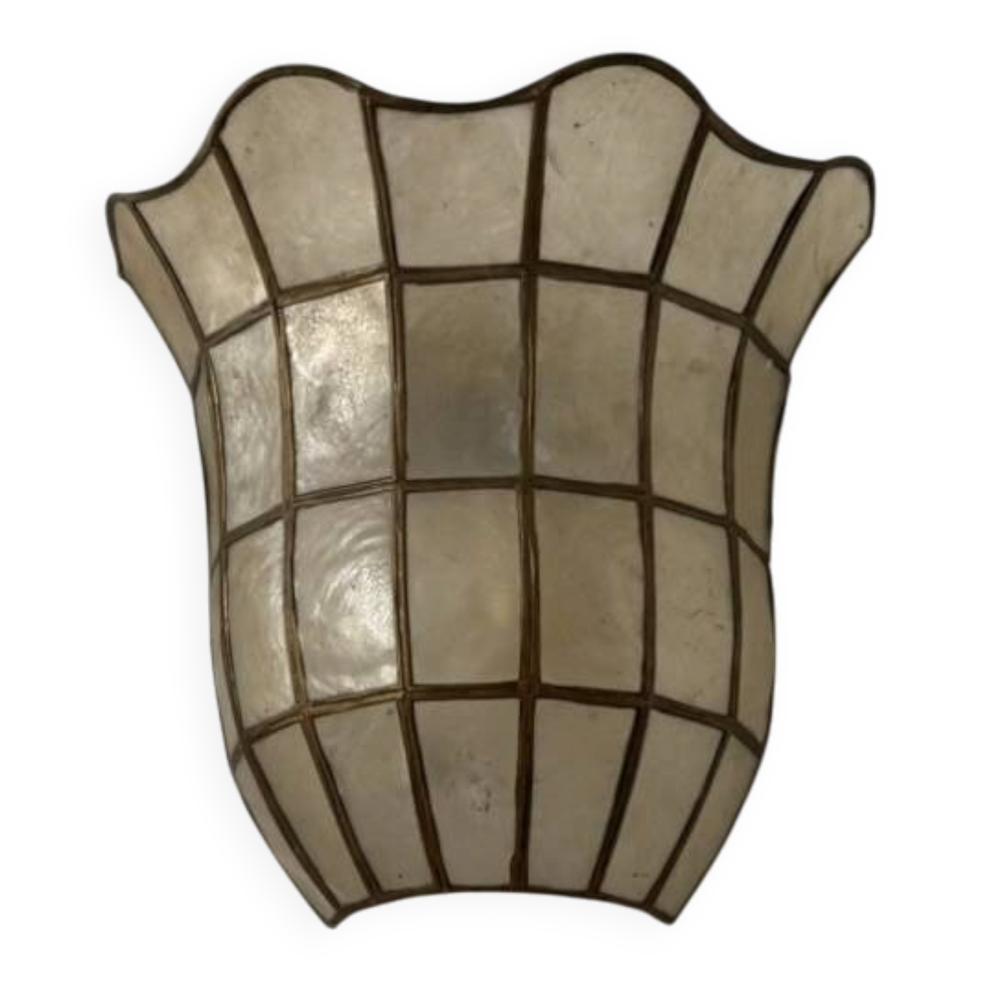Vintage wall light, mother-of-pearl and brass, France, 1970.