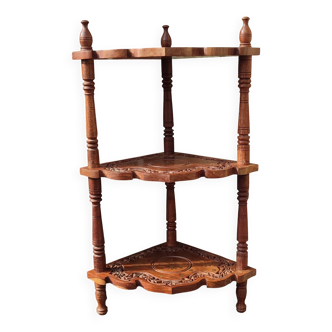 Corner shelf