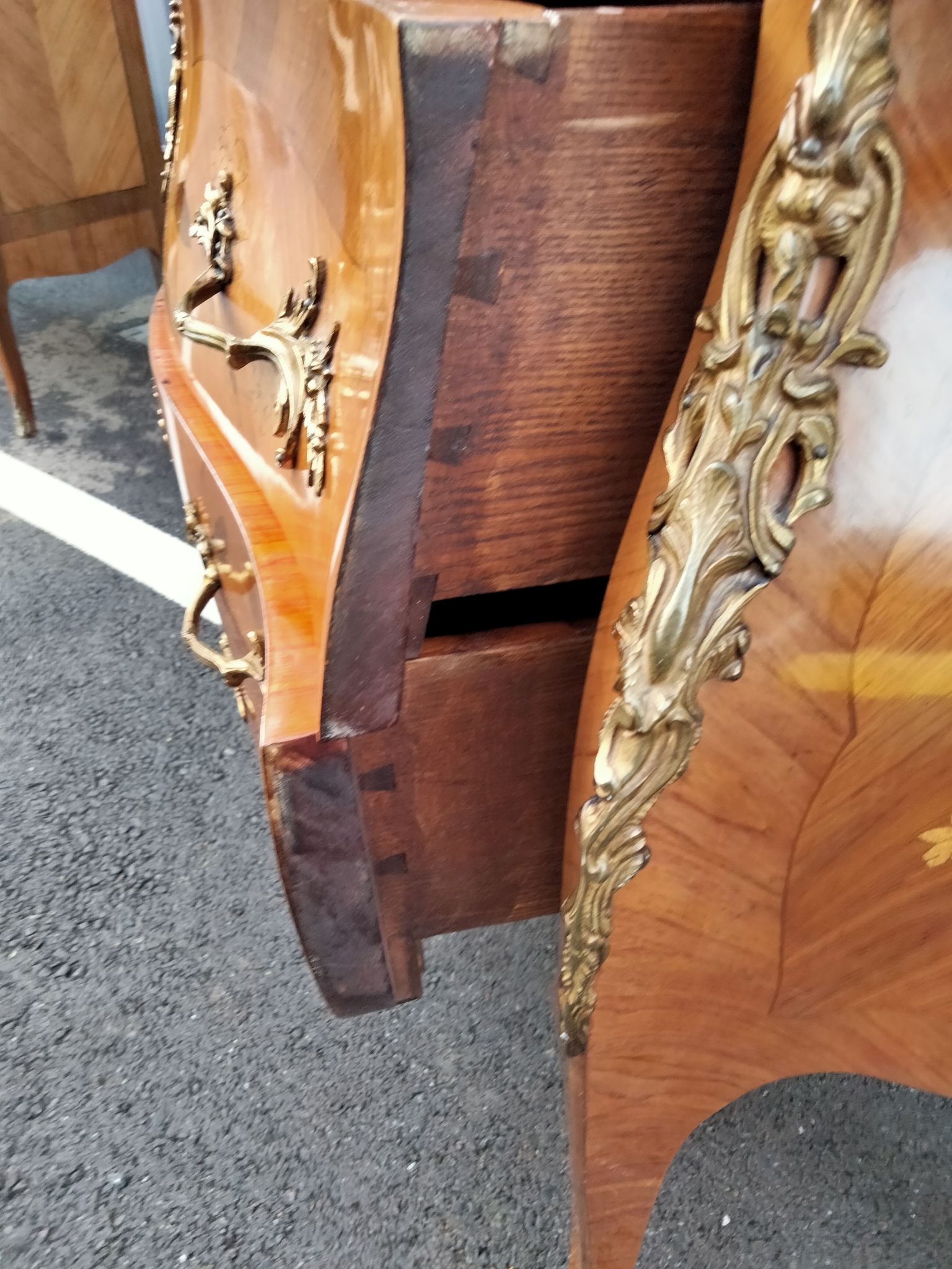 Commode ancien Louis XV marqueterie plateau marbre
