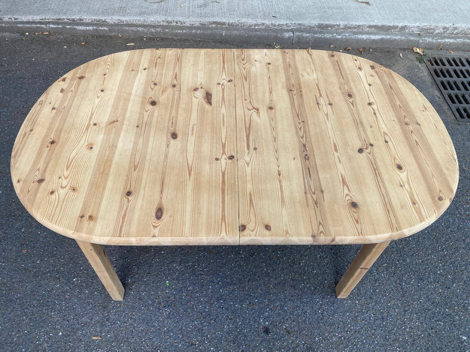 Scandinavian extendable dining table renovated in solid wood 180cm