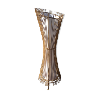 Rattan lamppost