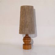 Lampe suedoise en bois tourné et corde 1960