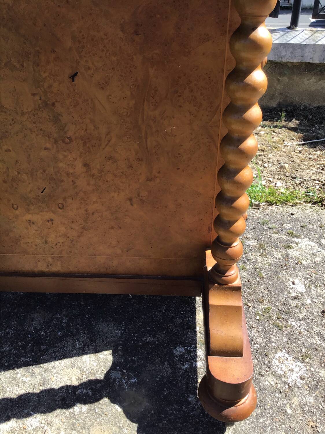 Davenport writing desk in fruitwood and burl veneer