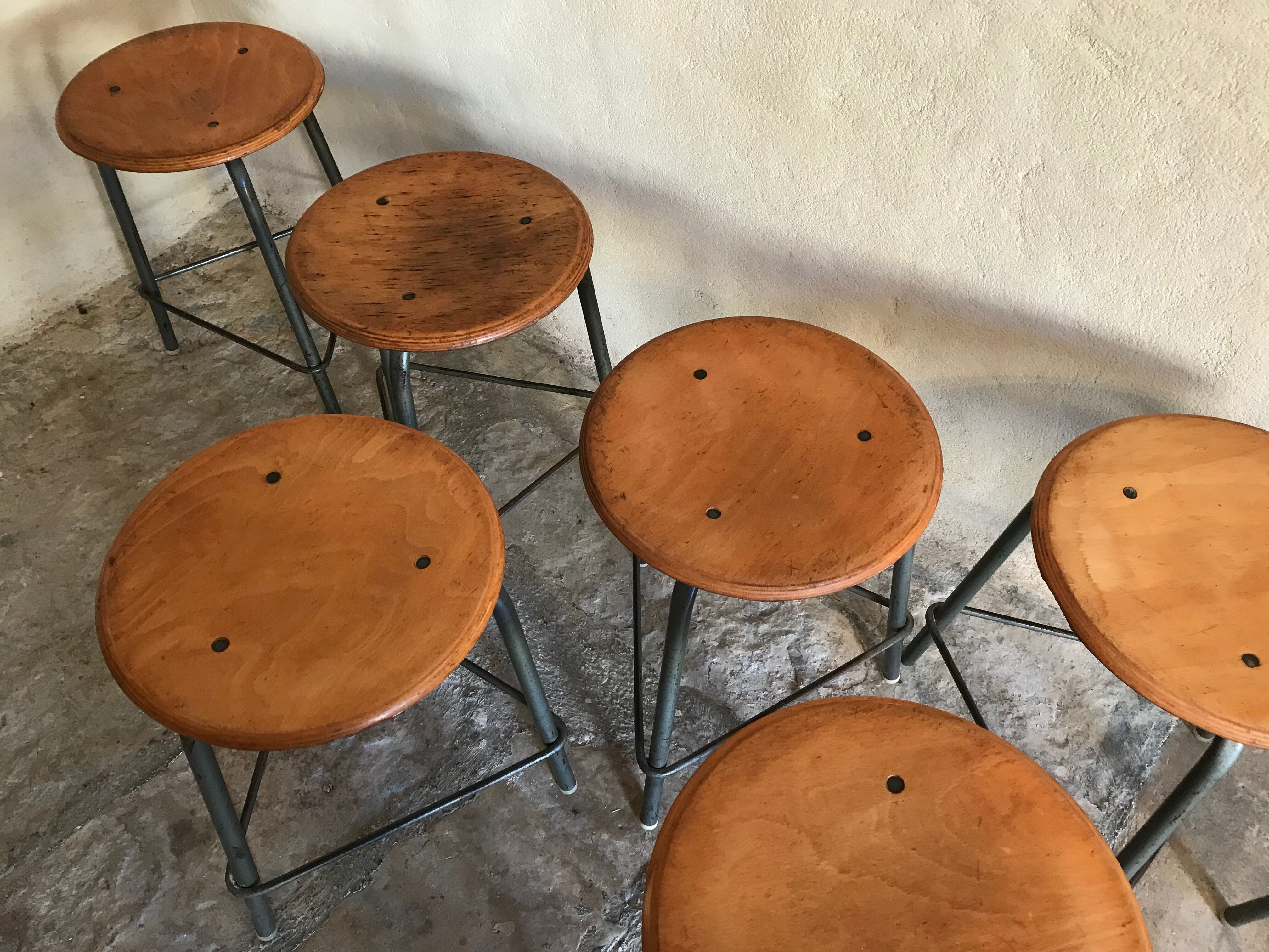 Lot de 7 tabourets tripodes vintage style industriel 1960-80’s