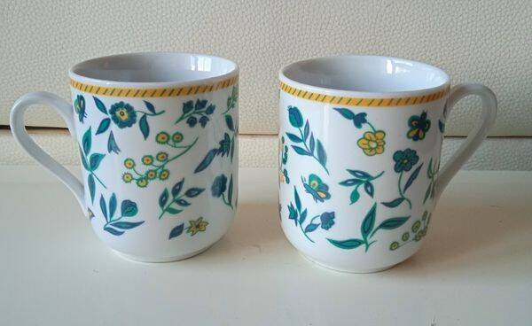 Set of vintage DPR mugs – blue and green floral design – h9 x d7.5 cm