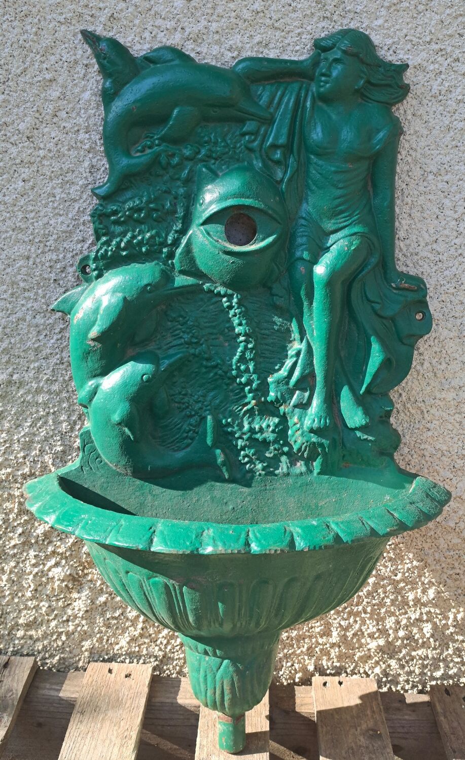 Cast iron fountain