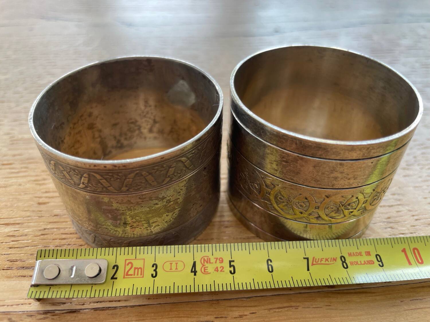 Silver metal napkin rings