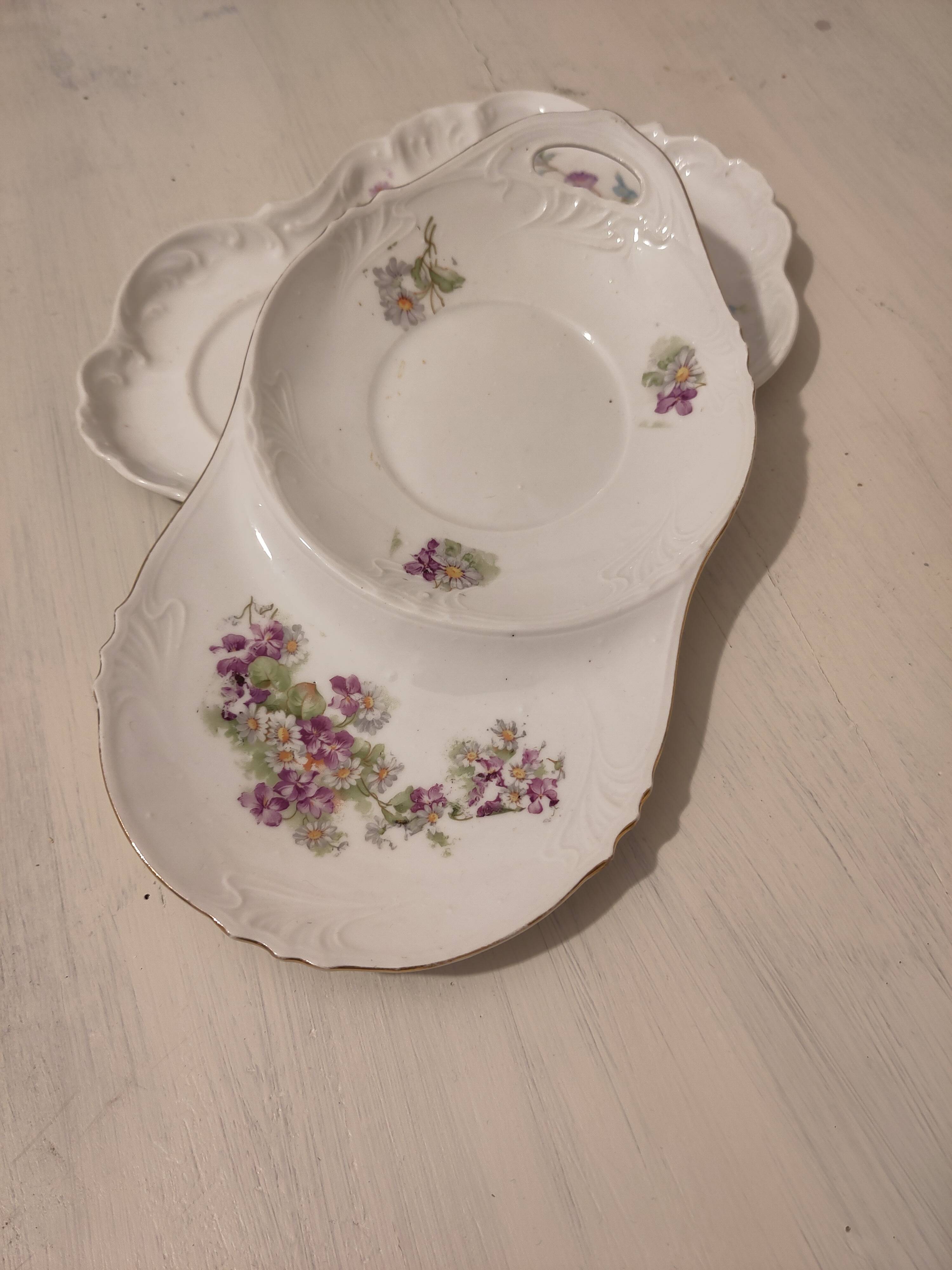Plats présentation avec emplacement tasse/bol/ramequin