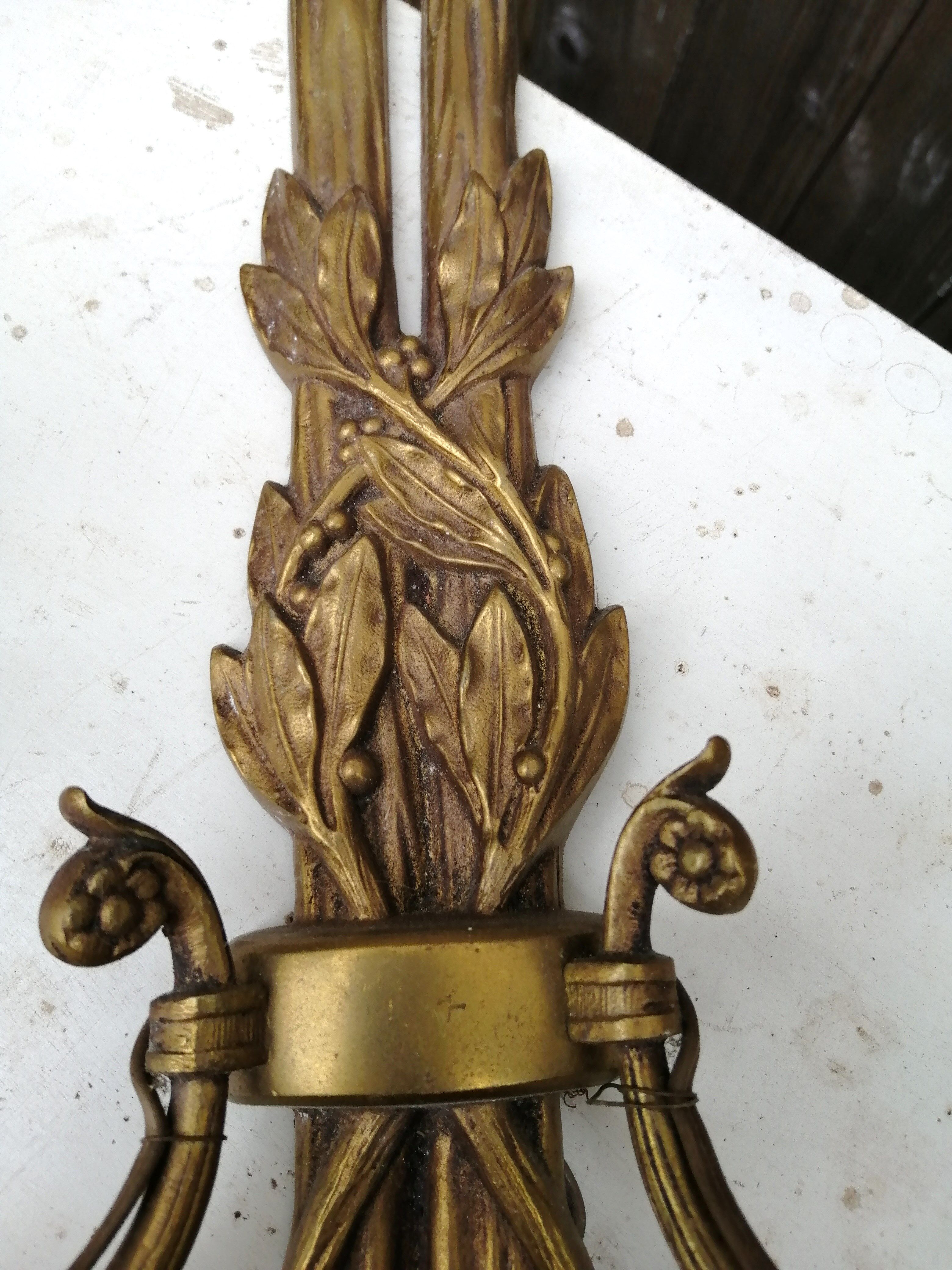 Pairs of Louis XVI-style bronze wall light