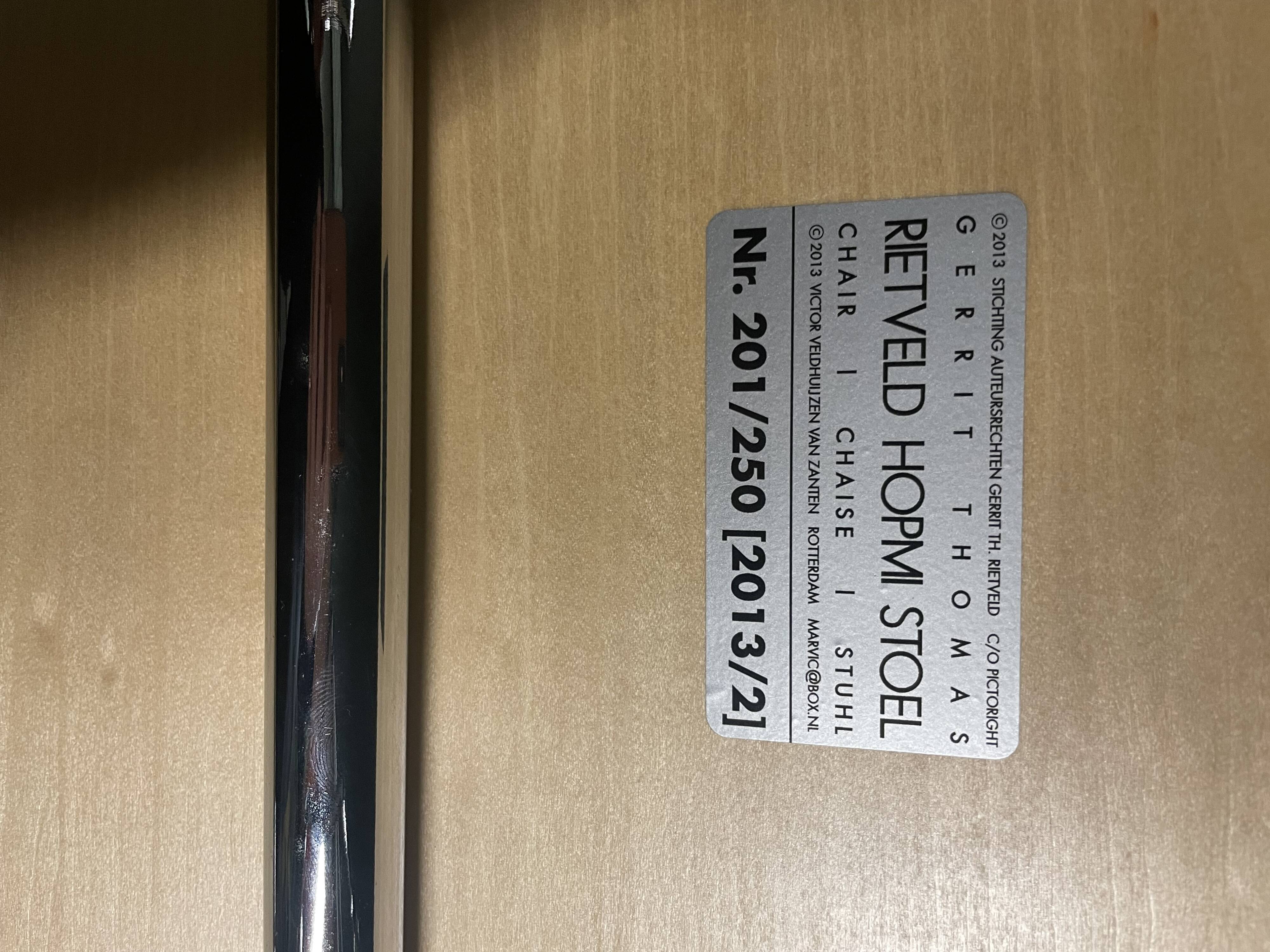 A pair of Gerrit Thomas Rietveld Hopmi chairs