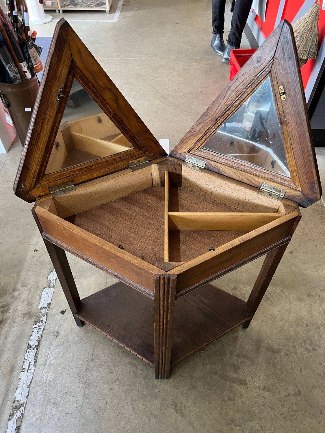 Art Deco bathroom cabinet