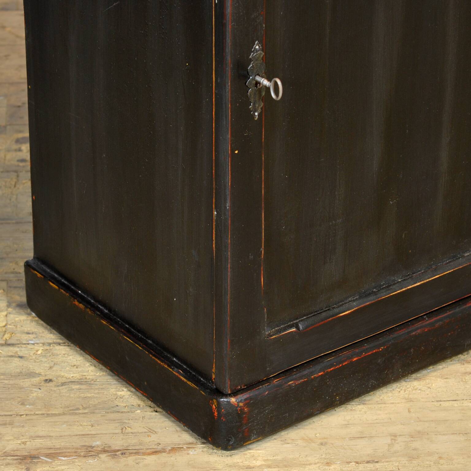 Solid pine cabinet, 1930s