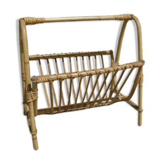 Wicker magazine holder