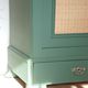 Armoire début XXe revisitée en vert treillis et cannage