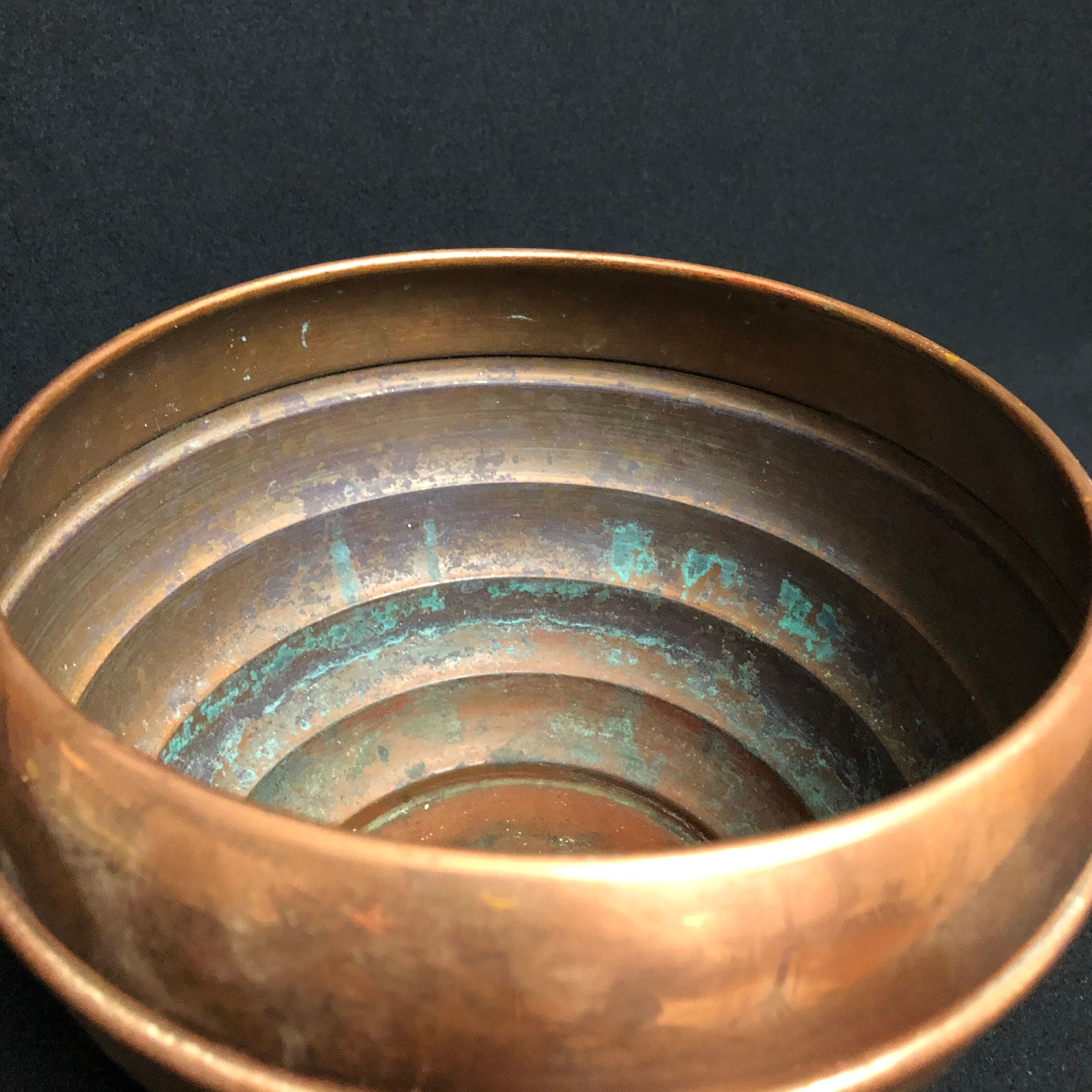 Cache pot en cuivre