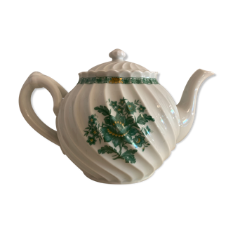 Haviland teapot in scalloped fine porcelain